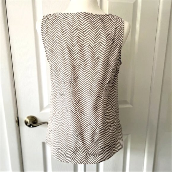 LOFT Sleeveless Chevron Pattern Blouse Size S  NWT - Picture 2 of 7